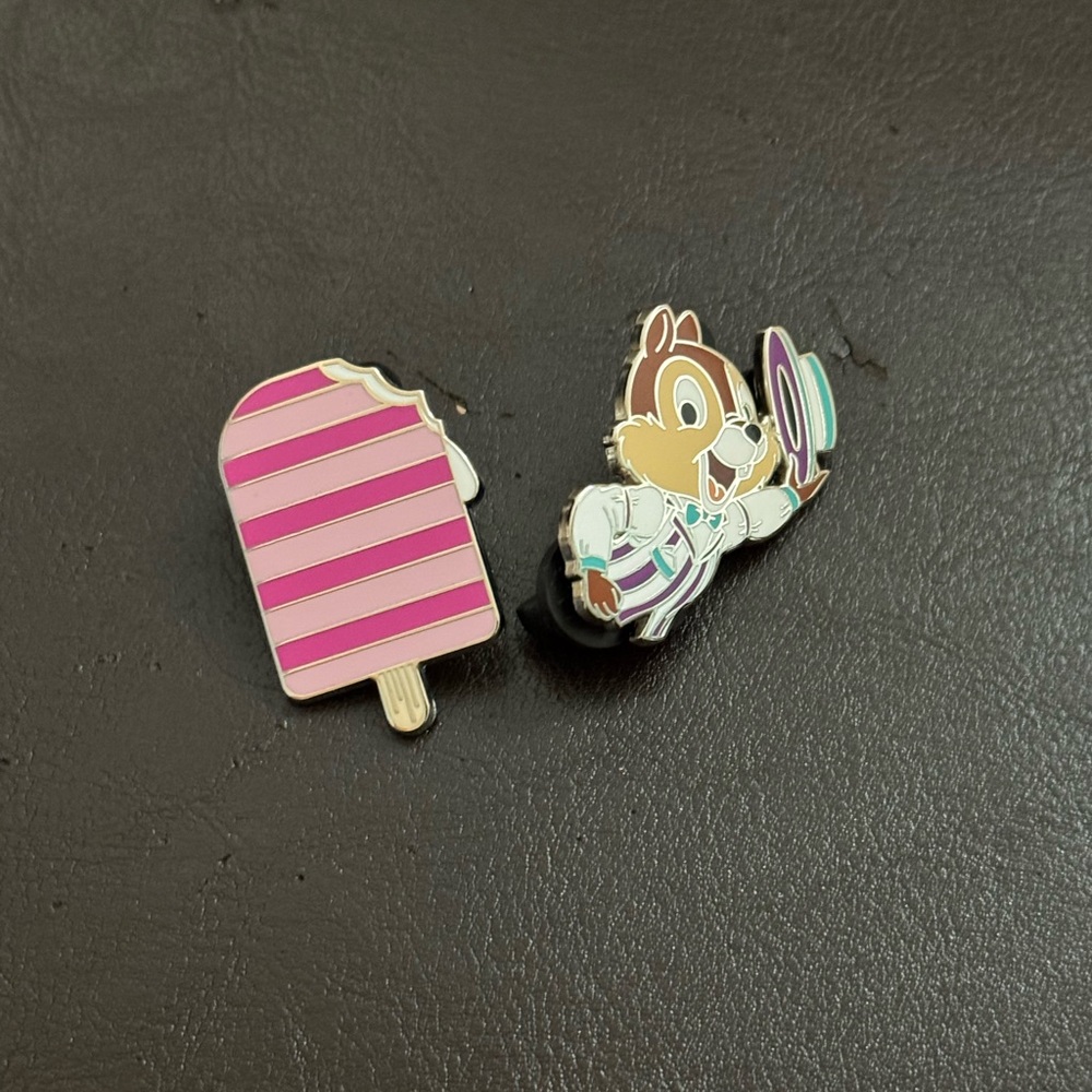 Disney Dapper Chip Pin - Picture 2 of 2